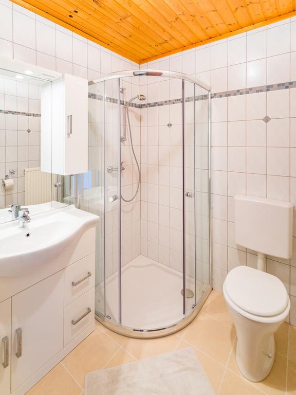 Ferienwohnungen Presslauer Mori - Haus Irmgard Sankt Kanzian am Klopeiner See Oda fotoğraf